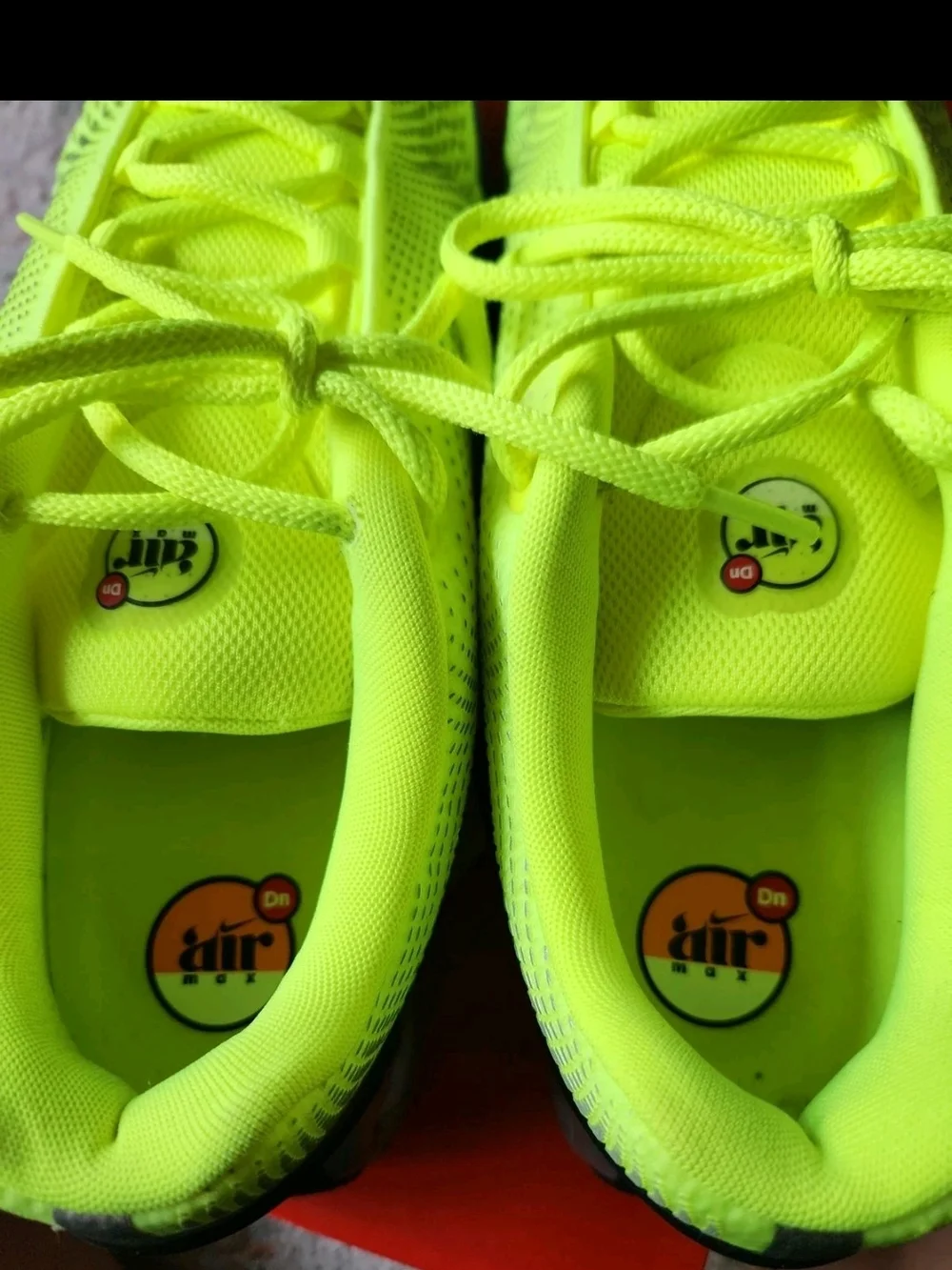 Nike lightweight neon